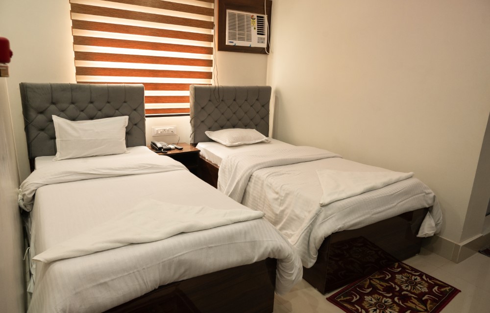 Hotel Hangout