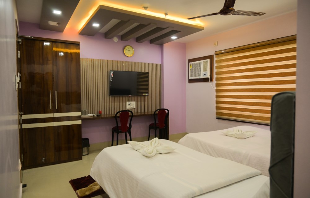 Hotel Hangout
